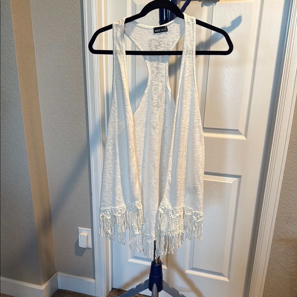 Wet Seal Beige Knit sleeveless cardigan vest with fringe. Size Medium